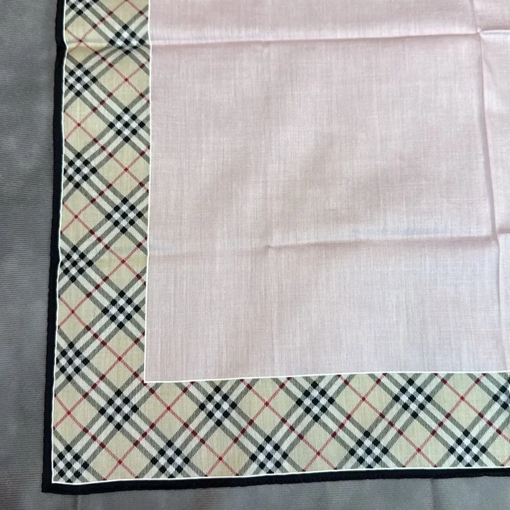 NWT Burberry Scarf - Picture 3 of 7